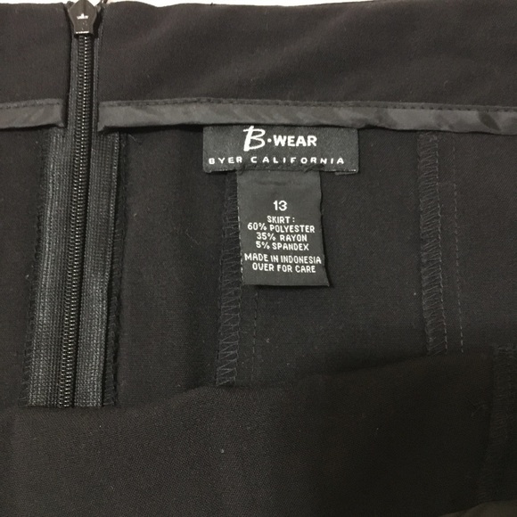 3/$28❤️❤️Black skirt buttons in the front Pleats - Picture 7 of 8